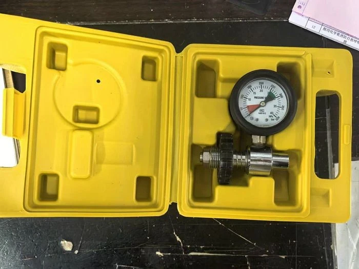 pressure testing manometer with storage case(001) pressure testing manometer with storage case(001)